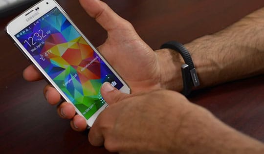 Android Security Vulnerabilities - Fingerprint scanners - Protect Smartphone Hackers