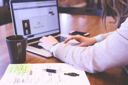 Project-Management-Work-Desk