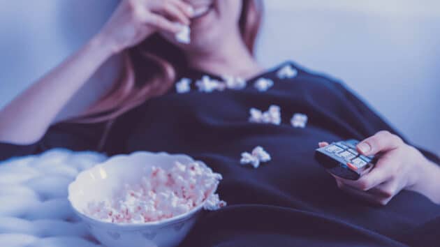 Remote-Movie-Popcorn-TV-Relax-Watch-Television-Fun-Entertainment