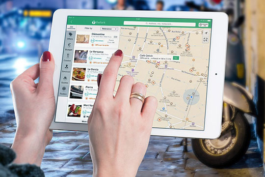 tablet-mobile-app-map-review