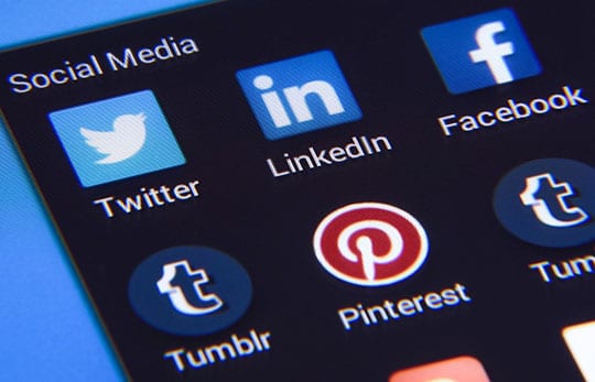 Social Data Analytics - Marketing Campaign - facebook-icons-instagram-linkedin-pinterest-social-phone-twitter