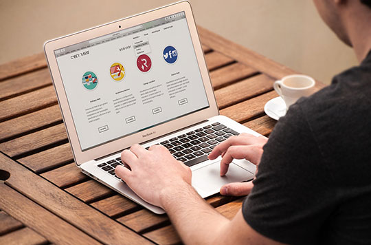 Website-Design-Macbook-Laptop-Desk-Icons