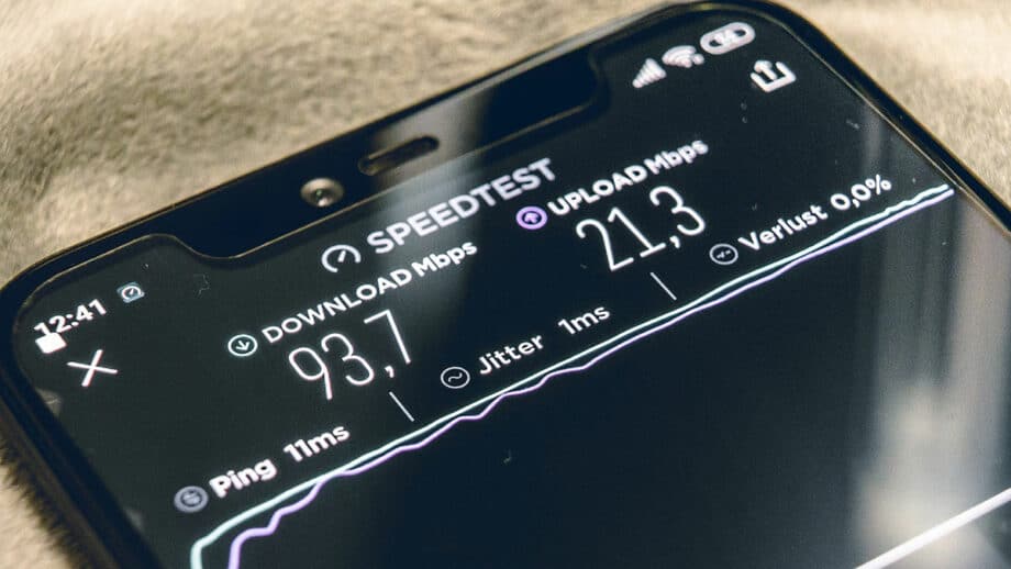 internet-wifi-speed-test-broadband-optical-fiber