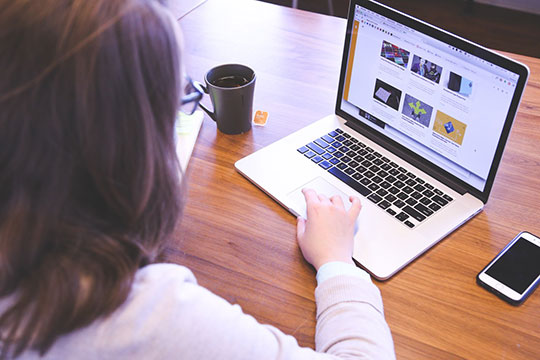 apple macbook laptop - office desk - digital marketing - technology - website