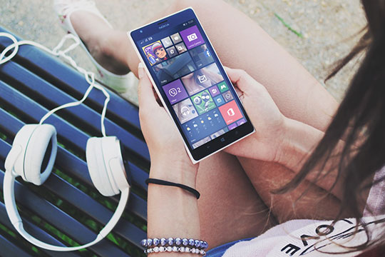 apps - device - gadget - earphones - headphones - media - nokia windows smartphone