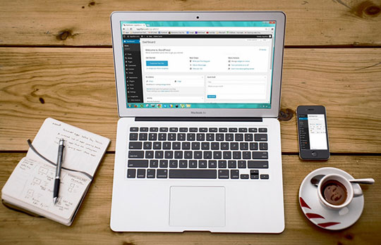 blogging-business-cms-desk-office-website-wordpress