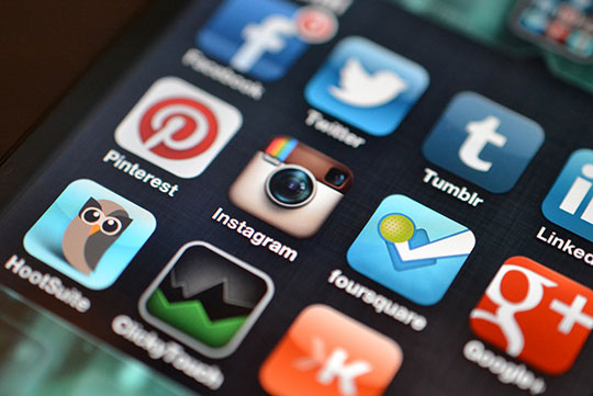 mobile-social-media-sharing-application