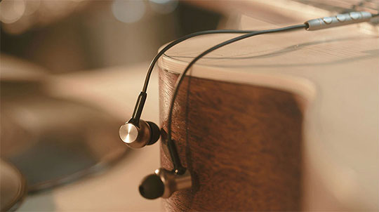 Xiaomi Pro HD in-ear Hybrid Earphones