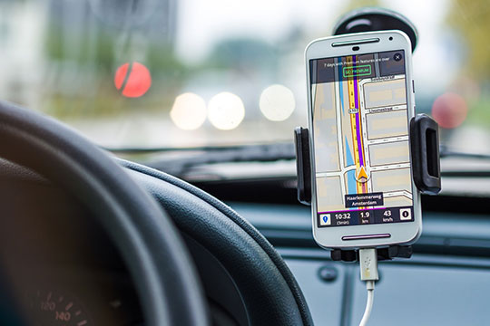 app-car-charge-map-mobile-phone-smartphone-technology