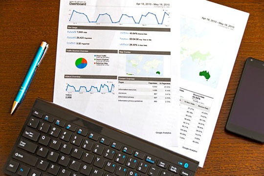 desk-graph-chart-analysis-research-plan