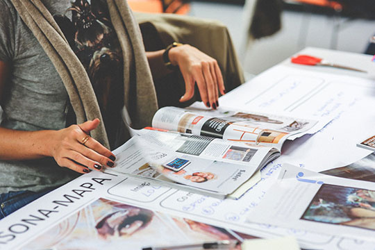 brochure-business-commerce-creative-magazine-press-print-read