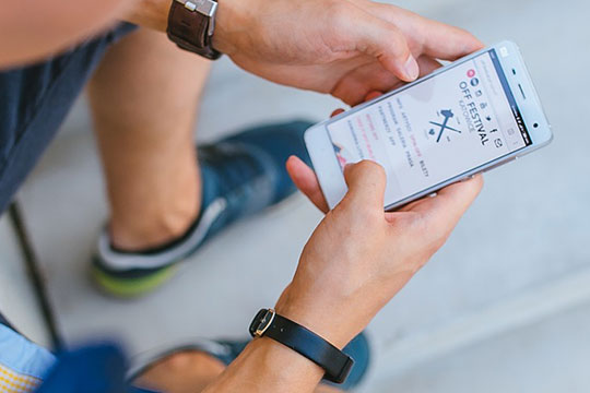 smartphone-texting-sms-technology-internet