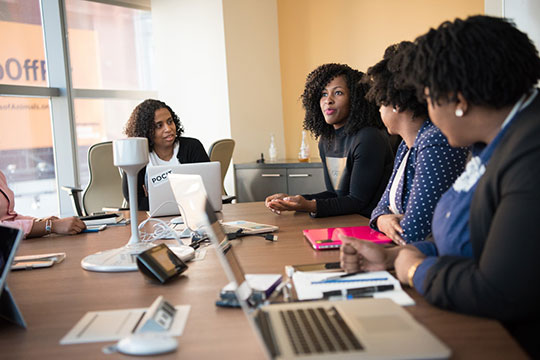 office-corporate-board-meeting-team-work-discussion