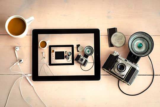 iPad Solutions & Apps for Use in Events - Live photo frame