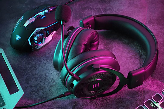 improve-gaming-skills-wired-accessories