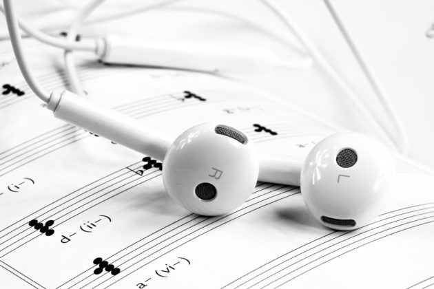 earphones-music-headphones-song-listen