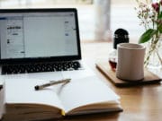 blogging-note-laptop-macbook-desk-work-web-design-development