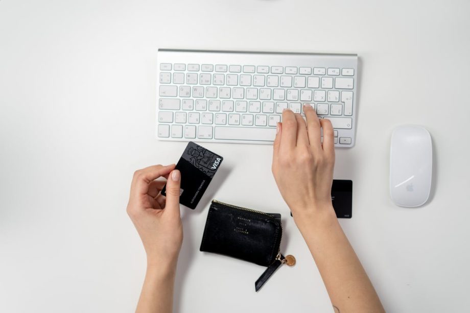 ecommerce-online-shopping-visa-credit-debit-card-buy-purchase