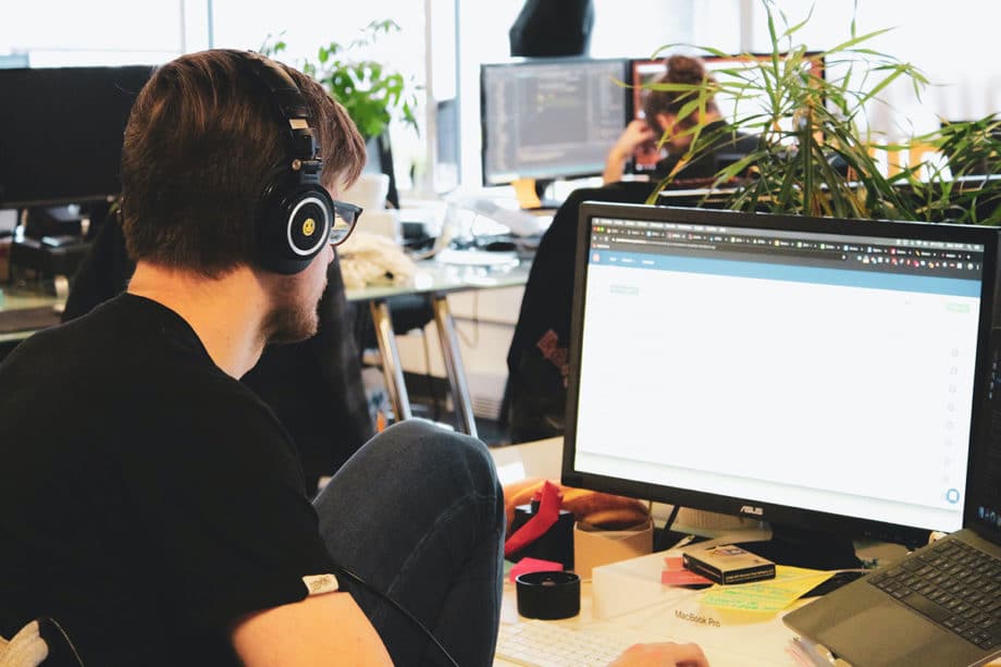 office-business-workspace-corporate-internet-cybersecurity
