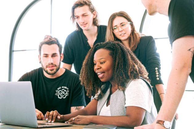 office-teamwork-discussion-plan-meeting-business-corporate