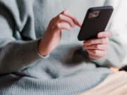 iphone-mobile-app-technology-smartphone-user-customer