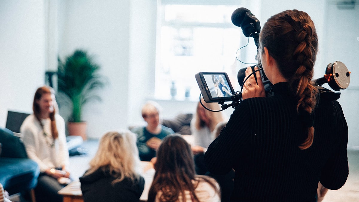 12 Tips for Creating a Corporate Video that Amazes Customers