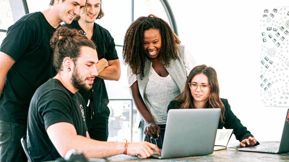 team-working-office-plan-meeting-discuss