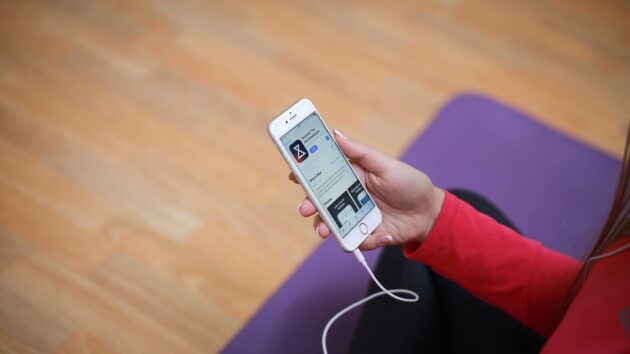 iphone-meditation-app-yoga-wellbeing-mental-health